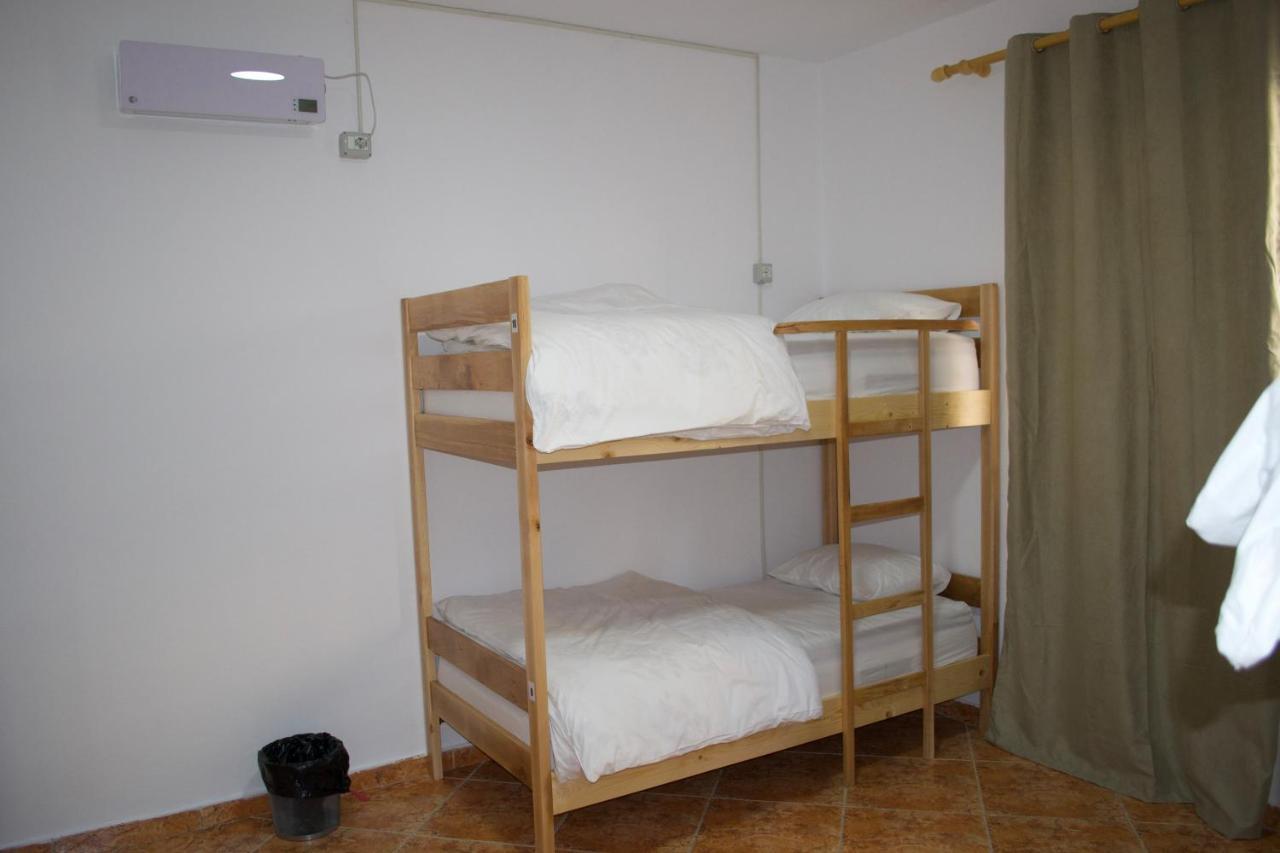 Me&You Hostel Tirana Buitenkant foto